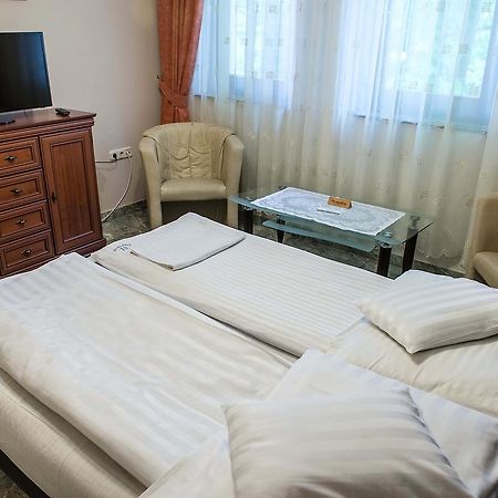 Bl Luxus Apartman Daire Segedin Dış mekan fotoğraf