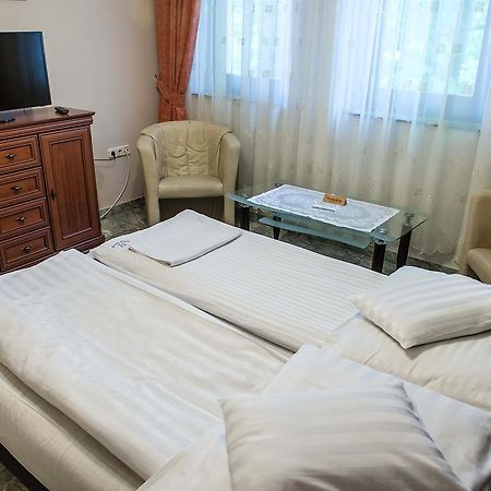 Bl Luxus Apartman Segedin Dış mekan fotoğraf