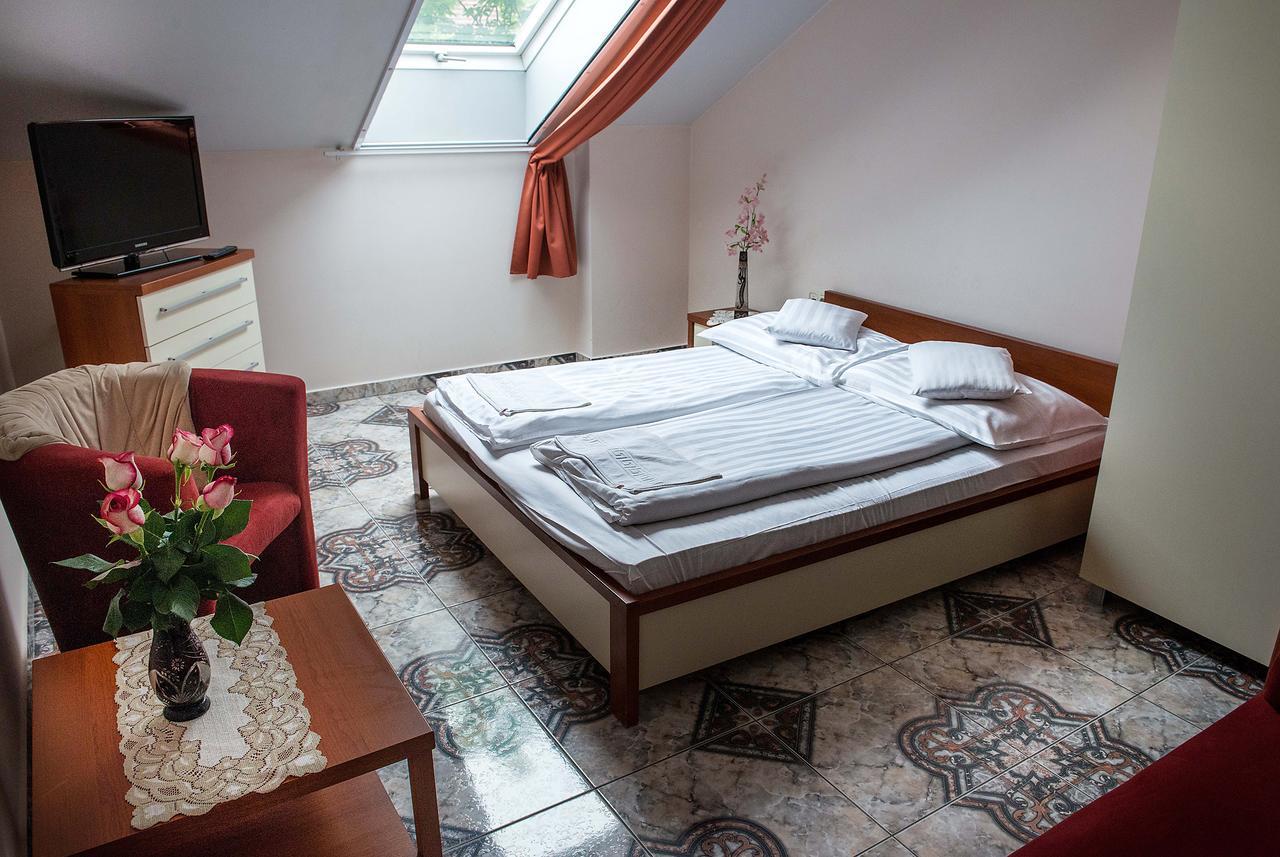 Bl Luxus Apartman Segedin Dış mekan fotoğraf